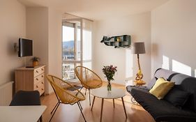 Sunny Apartment In Modrany By Prague Days